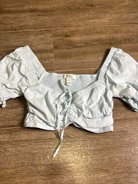 Privy Light Blue Crop Top M Casual Fitted Short Sleeve Basic